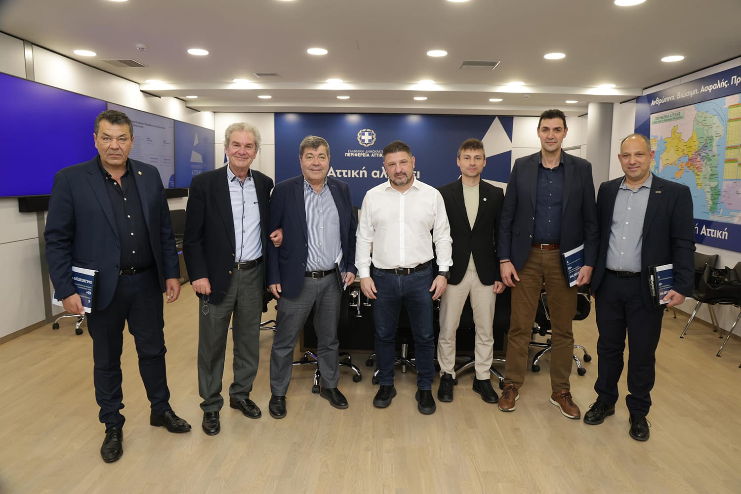 Συνάντηση Χαρδαλιά με τους Δημάρχους των πέντε δήμων της Δυτικής Αττικής
