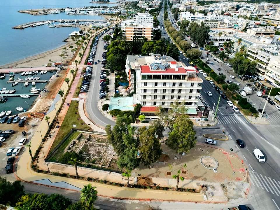 Γλυφάδα: Απίθανη πτήση με drone πάνω από το παραλιακό μέτωπο (VIDEO)