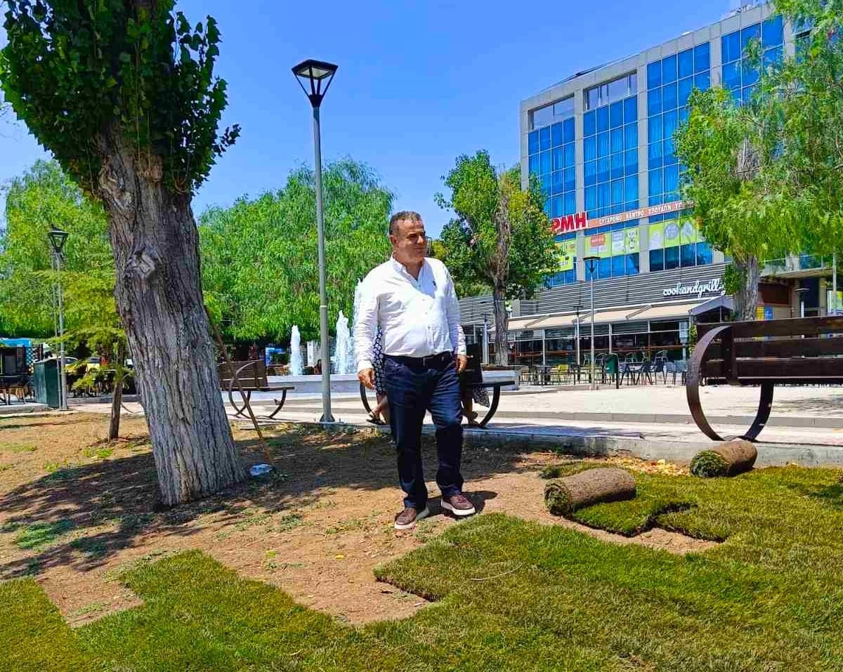 Χρ. Αηδόνης: "Αναπλάθουμε και αλλάζουμε όψη στην κεντρική πλατεία Γέρακα του Δήμου Παλλήνης"