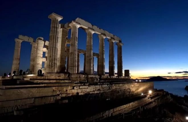 Ο Ναός του Ποσειδώνα φωτίστηκε  όπως του αξίζει!