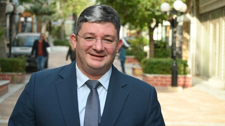 Σπύρος Βρεττός: "Η Αυτοδιοίκηση οδηγός της κοινωνίας στη σύγχρονη εποχή"