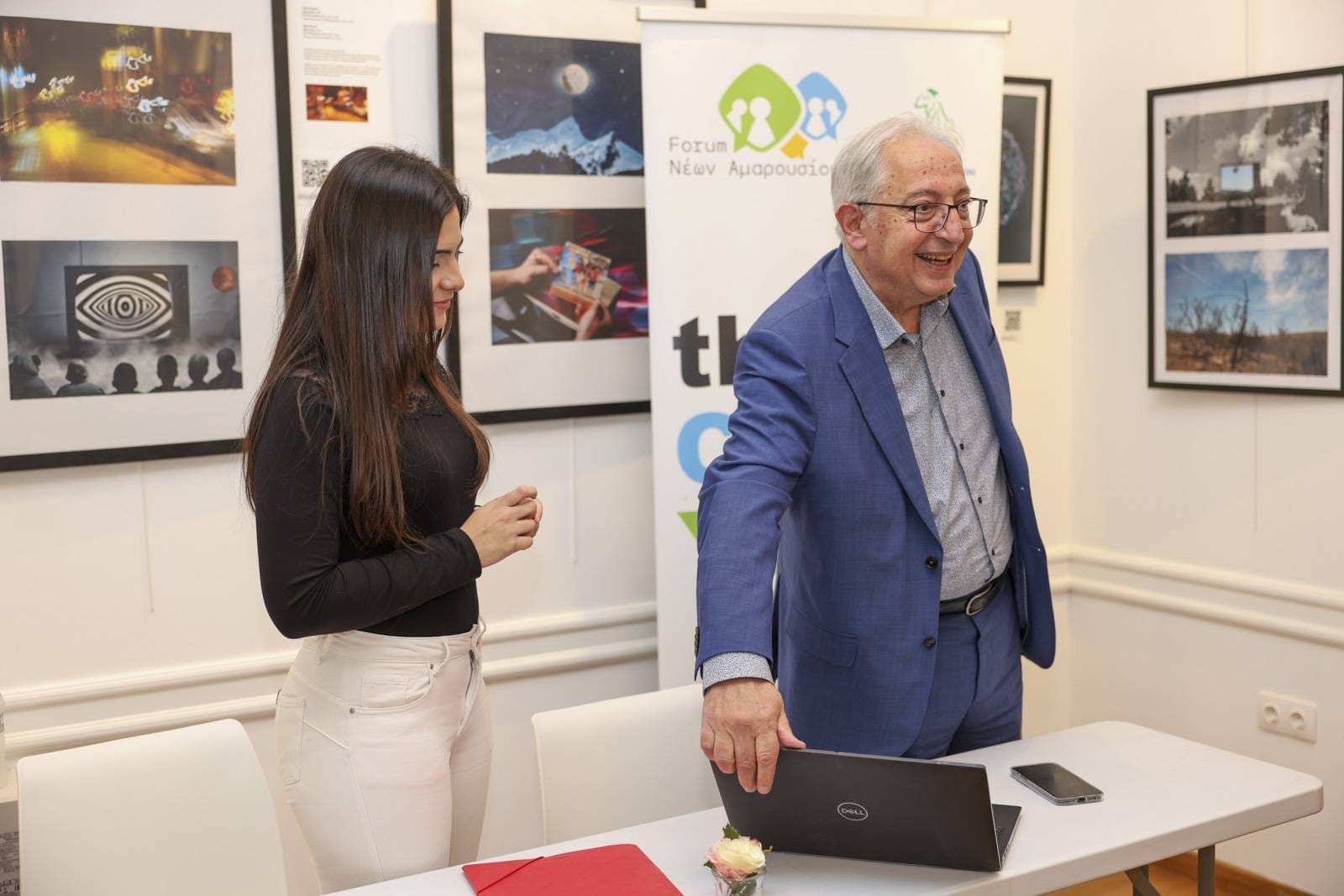 Συνάντηση δημάρχου κ. Θ. Αμπατζόγλου  με τα μέλη του Forum Νέων Αμαρουσίου