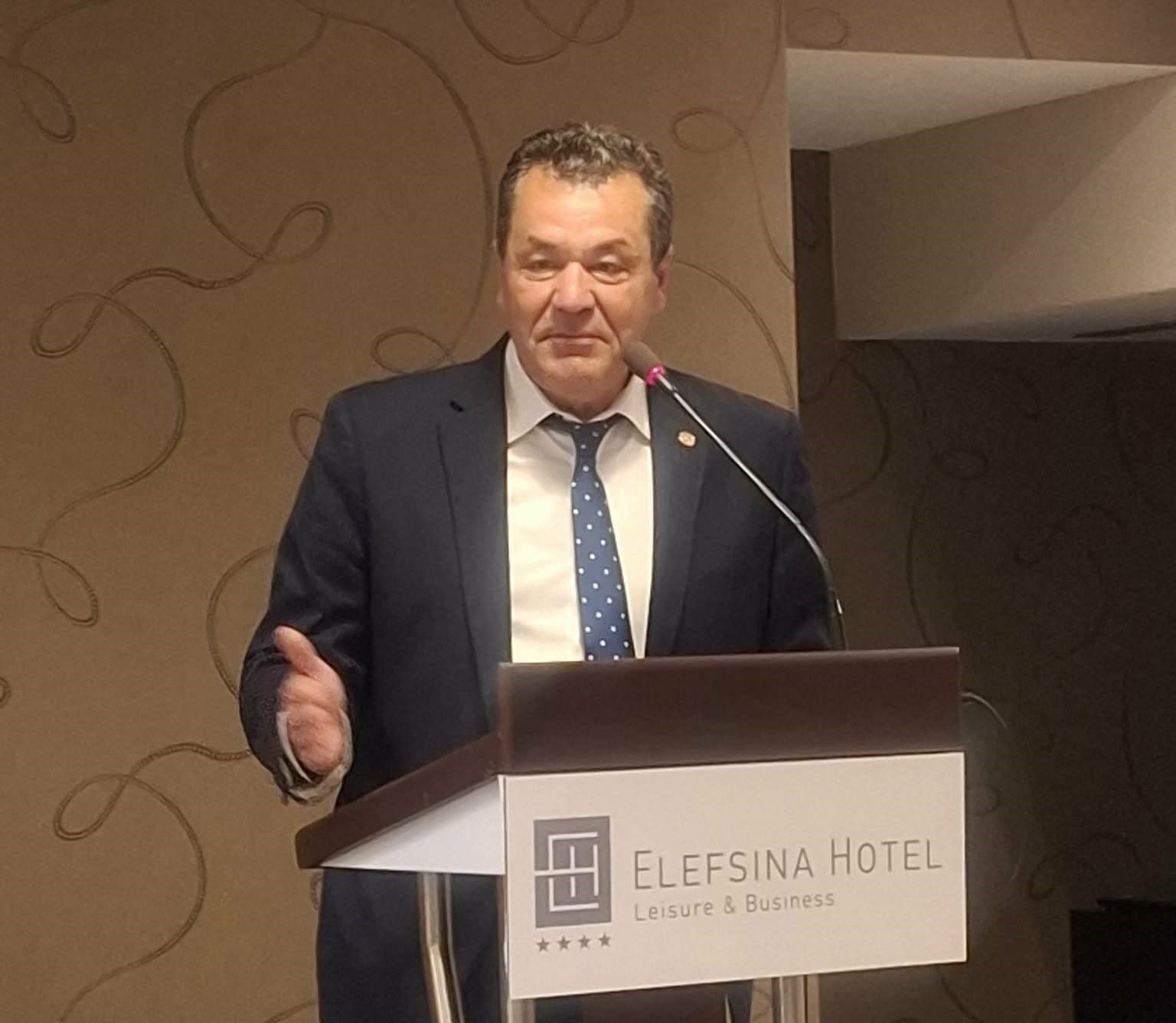 Στην  εκδήλωση για την Βασιλόπιτα της Περιφερειακής Ενότητας Δ.Αττικής ο Δήμαρχος Φυλής Χρ. Παππούς