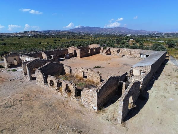Τα κτίσματα του Βουρβά σημείο αναφοράς για όλα τα Μεσόγεια!!