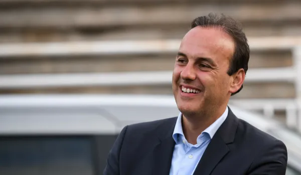 Δήμος Γλυφάδας: Ανοιχτά σχολεία και τα Σαββατοκύριακα