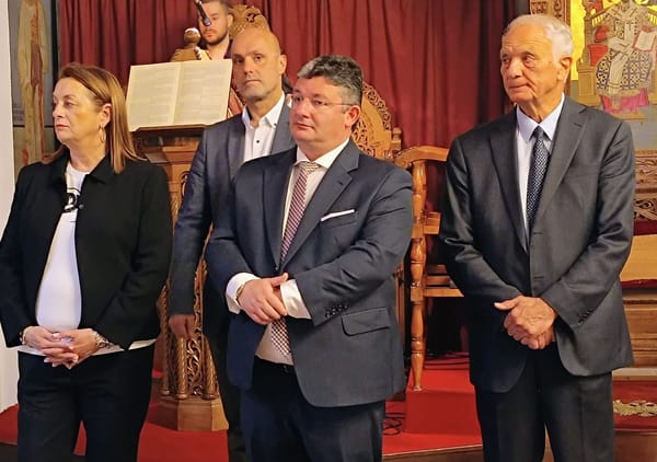 Αχαρναί: Σε κλίμα βαθιάς κατάνυξης η περιφορά της εικόνας του Αγίου Γεωργίου