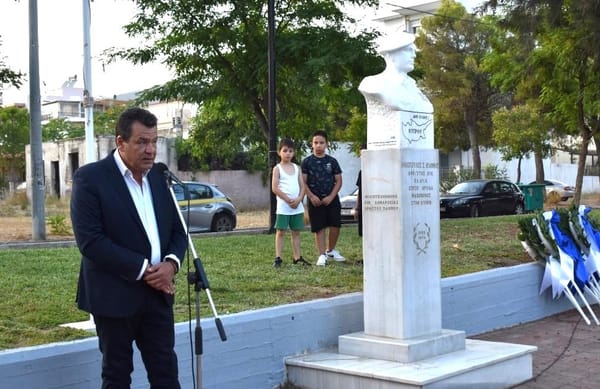 Τίμησε τους πεσόντες στην Κύπρο ο δήμαρχος Φυλής Χρ . Παππούς : "50 χρόνια και δεν ξεχνάμε"