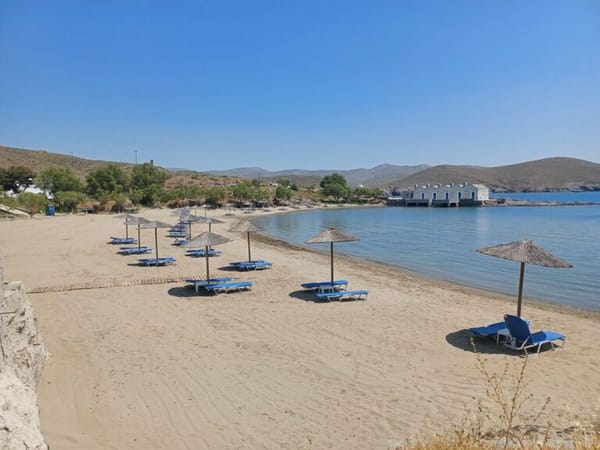Αττική – Προσοχή: Έντεκα παραλίες ακατάλληλες για κολύμπι