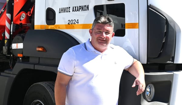Σπ. Βρεττός: "Δυο νέα οχήματα προστίθενται στο στόλο καθαριότητας του Δήμου Αχαρνών"