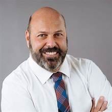 Γ. Λαγουδάκος : Το 1ο Γυμνάσιο και το 1ο Λύκειο Περάματος  Πρότυπα Ωνάσεια Σχολεία!