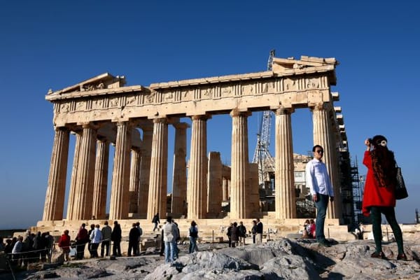 Περιφέρεια Αττικής : Θα ληφθούν μέτρα για να μην υπάρξει υπερτουρισμός στην Αθήνα.