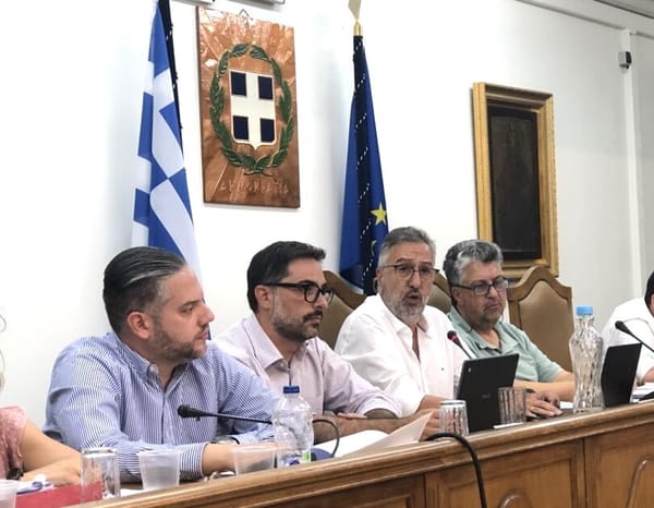 Μαμαλάκης : Ομόφωνο ψήφισμα του Δήμου Αγ. Δημητρίου για επαναφορά 13ου - 14ου μισθού