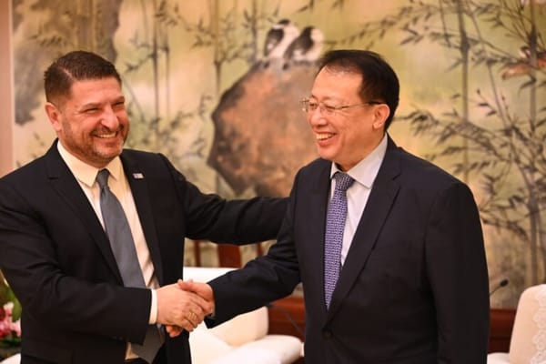 Συνάντηση Χαρδαλιά με τον Δήμαρχο Σαγκάης Gong Zheng και τον Πρόεδρο της COSCO