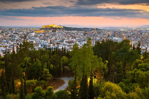 Δήμος Αθηναίων: Ο λόφος Στρέφη "αναπνέει" ξανά