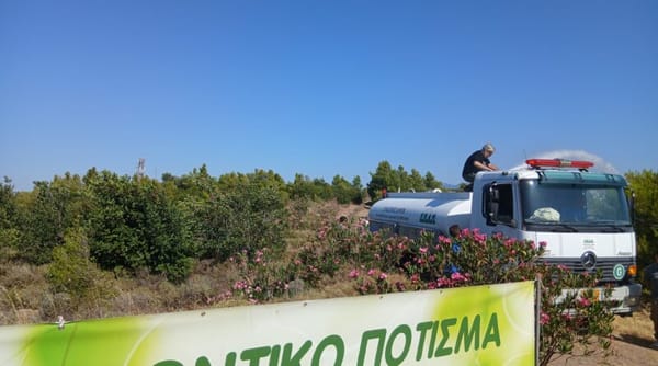 Ολοκληρώθηκε άλλο ένα εθελοντικό πότισμα στον Κοκκιναρά Κηφισιάς.