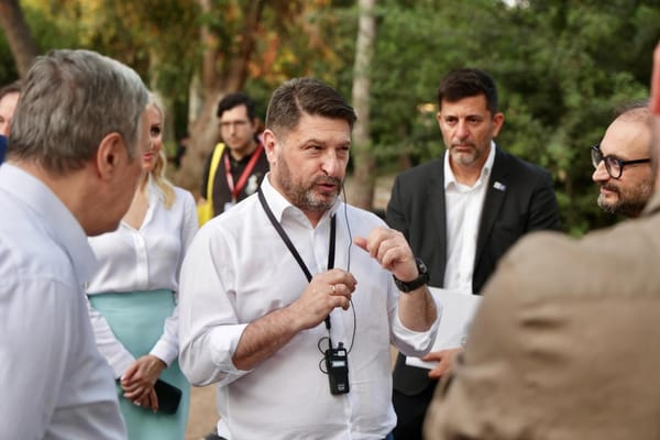 Στην πρωτοποριακή έκθεση "Plásmata 3" στο Πεδίον του Άρεως ο Περιφερειάρχης Αττικής