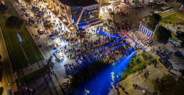 Στις 30 Δεκεμβρίου η Γλυφάδα μεταμορφώνεται για πρώτη φορά στο μεγαλύτερο Street Party!