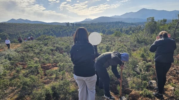 Με πολύ μεγάλη επιτυχία πραγματοποιήθηκε η 1η Δράση Εθελοντικής Μαθητικής Δενδροφύτευσης  που διοργάνωσε ο ΣΠΑΠ