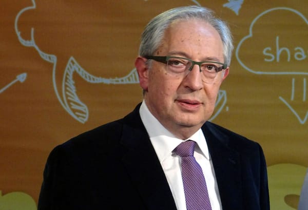 Αμπατζόγλου: "Συνεχίζουμε να αλλάζουμε τις γειτονιές του Αμαρουσίου"